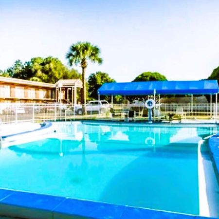Oyo Hotel Mustang Silver Spring Fl Silver Springs Exterior photo